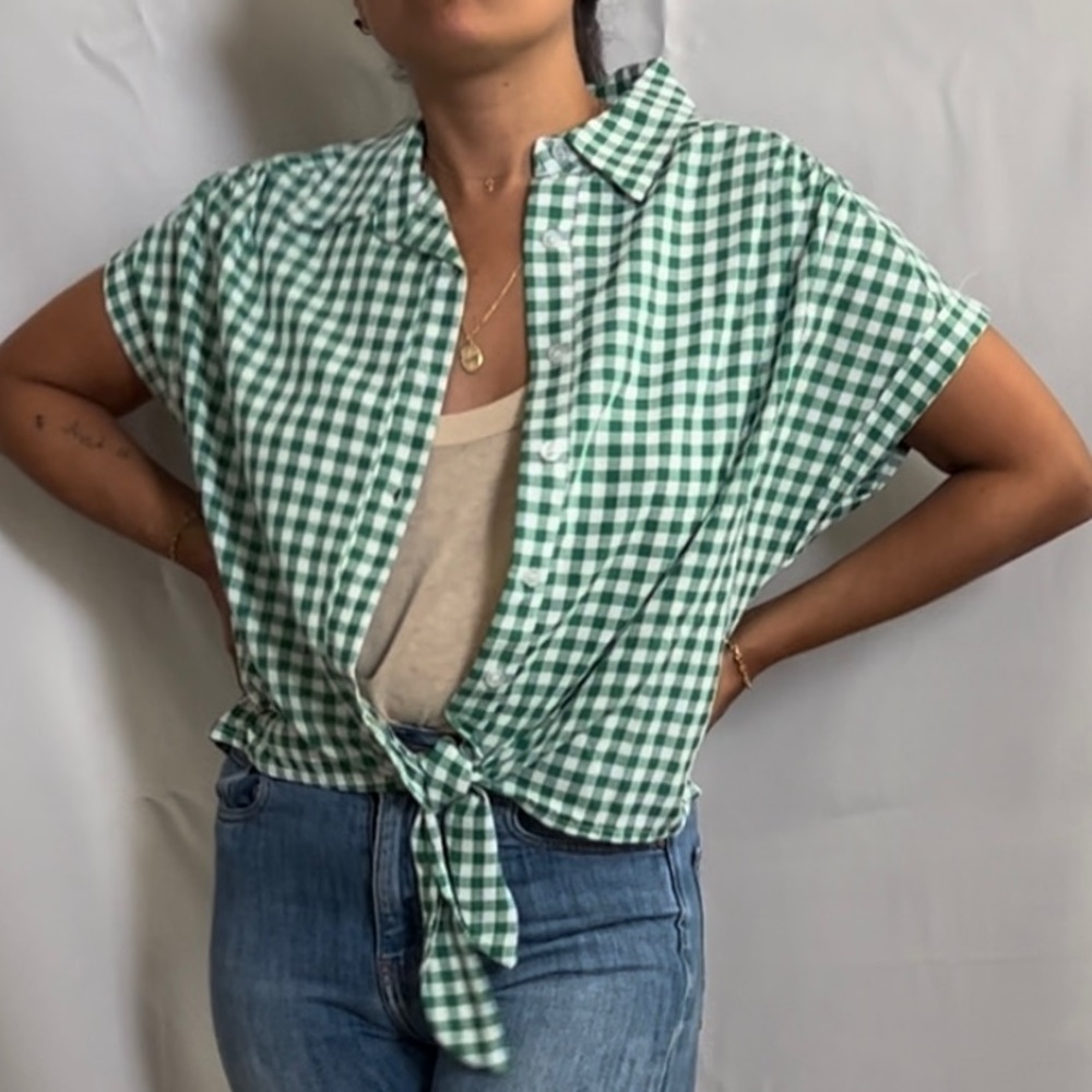 KLASIKS button down shirt with shirt sleeve in gingham print in green